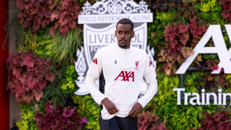 Alexander Isak in Liverpool squad for Atlético clash – Slot