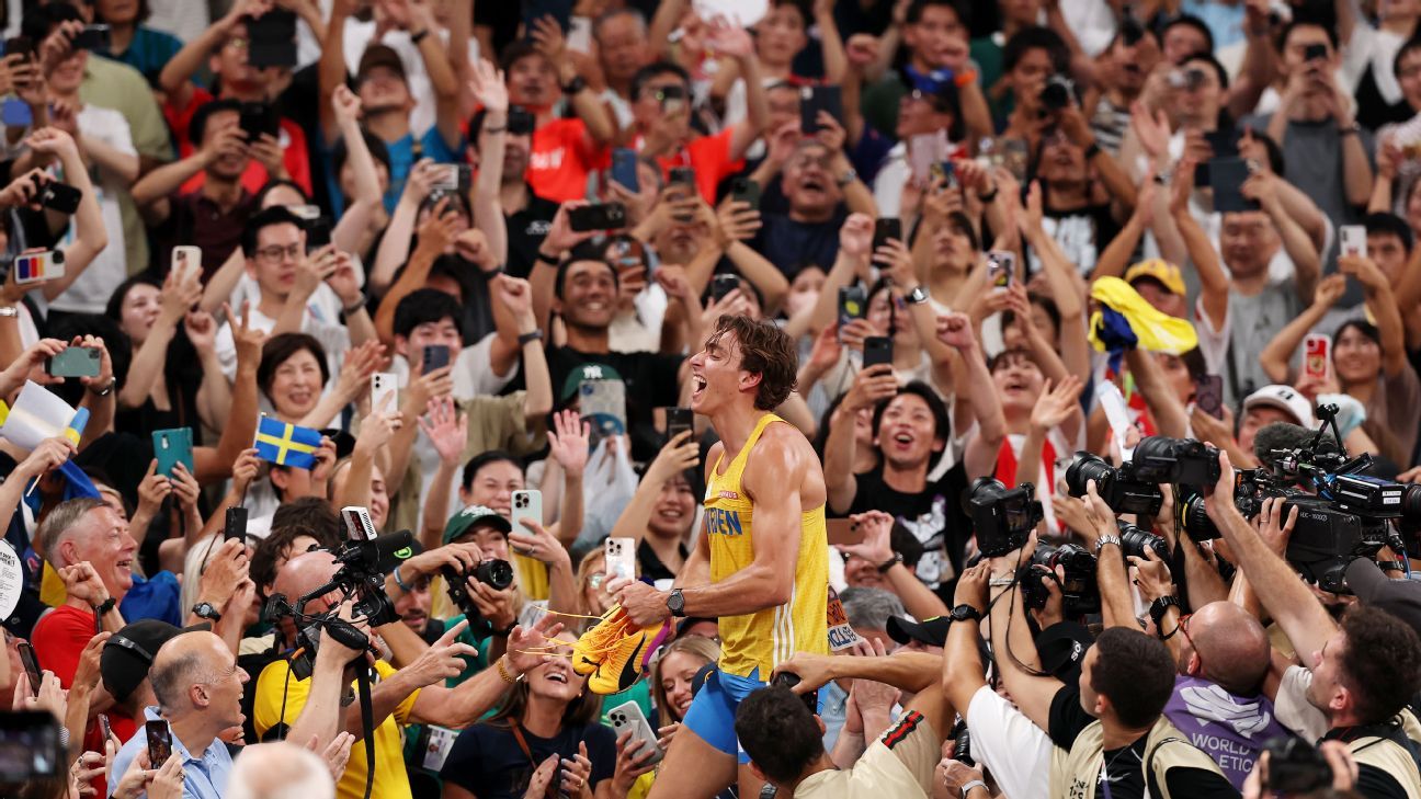 Armand Duplantis breaks pole vault world record for 14th time