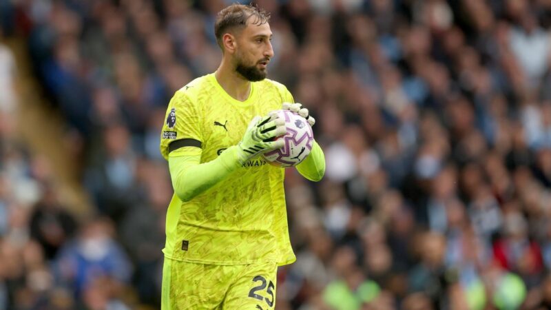‘Criminal offence’ if Man United were not in for Donnarumma – Scholes