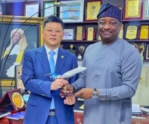 Keyamo, Chinese aircraft manufacturer meet over leasing deal with Nigerian airlines