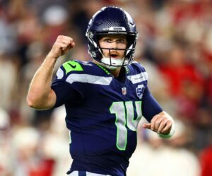 Seahawks hold off feisty Cardinals’ comeback attempt