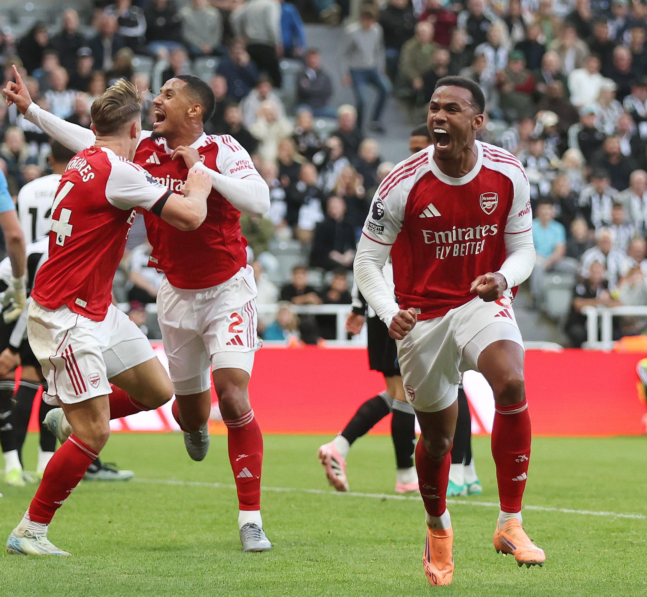 Arsenal Defeat Newcastle To Close Gap On Liverpool