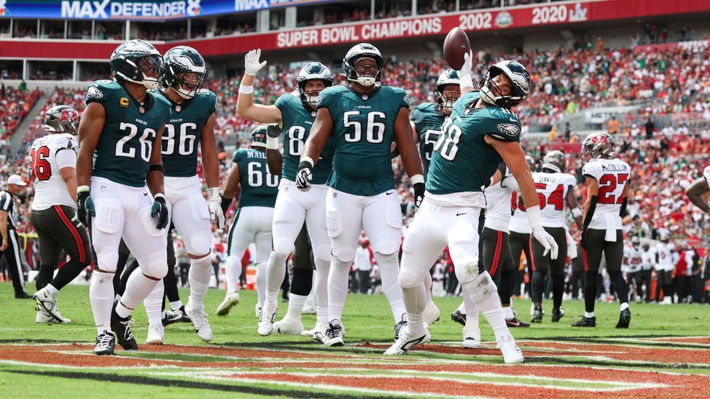 Eagles put ‘exciting’ twist on tush push for two touchdowns