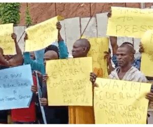 Warri Leaders Protest at INEC HQ, Demand Immediate Halt to Voter Registration