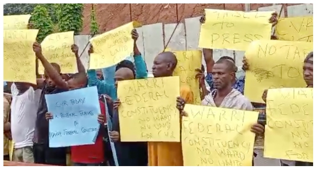 Warri Leaders Protest at INEC HQ, Demand Immediate Halt to Voter Registration