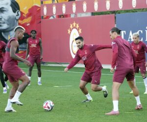 Osimhen Returns To Training With Galatasaray
