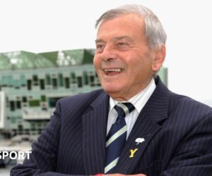 Dickie Bird dies aged 92: Tributes paid to iconic former umpire
