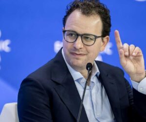 AI giant Anthropic to pay $1.5 bn over pirated books