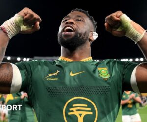 Rugby Championship: New Zealand 10-43 South Africa, Australia 26-28 Argentina