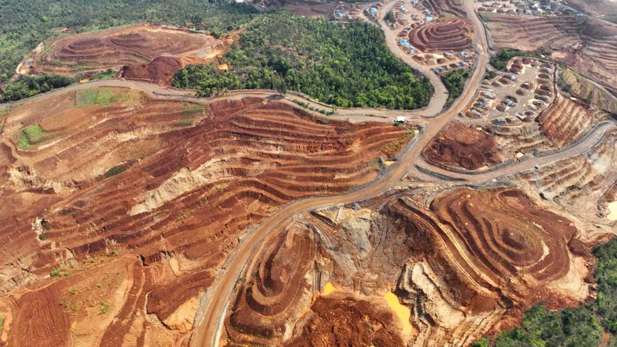 Nickel mining threatens Indonesia coral haven, NGOs warn