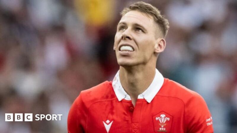 Liam Williams: Wales and Lions star left without a club after Saracens exit