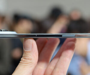 I tried and failed to break Greg Joswiak’s iPhone Air, and I think he’s OK with that