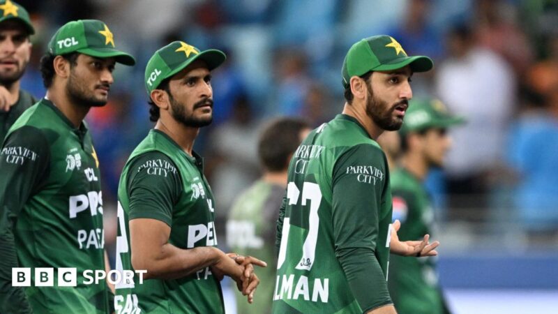 India v Pakistan: No handshakes at Asia Cup after first match since conflict