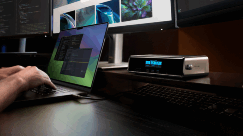 Anker drops a 14-in-1 docking station with a knob and digital screen, which no one really saw coming.