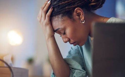 Learn how to deal with a toxic superior at work without losing yourself