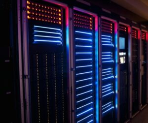 Findings from 1,000 IT leaders show how VPS and dedicated server hosting decisions are being influenced by scalability and performance needs