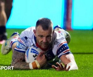 Super League: Salford Red Devils 16-52 Wakefield Trinity – home fans protest at end of poor season
