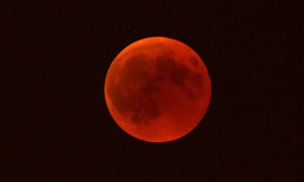Lunar Eclipse To Hit Nigeria, Moon To Turn Blood Red