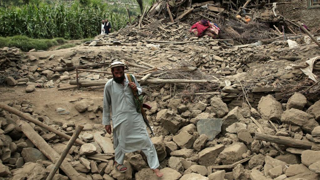 Search for survivors continues as Afghan earthquake claims over 800 lives