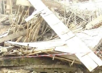 Panic as 3-storey building collapses in Lagos