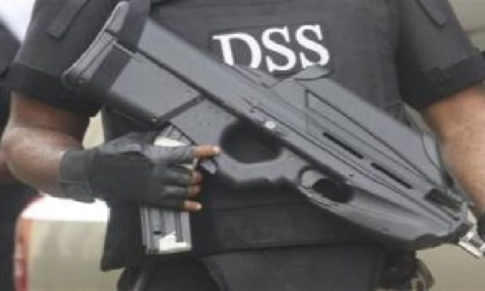 Two ‘DSS Officers’ Arrested In Kaduna For Fake Recruitment Scam