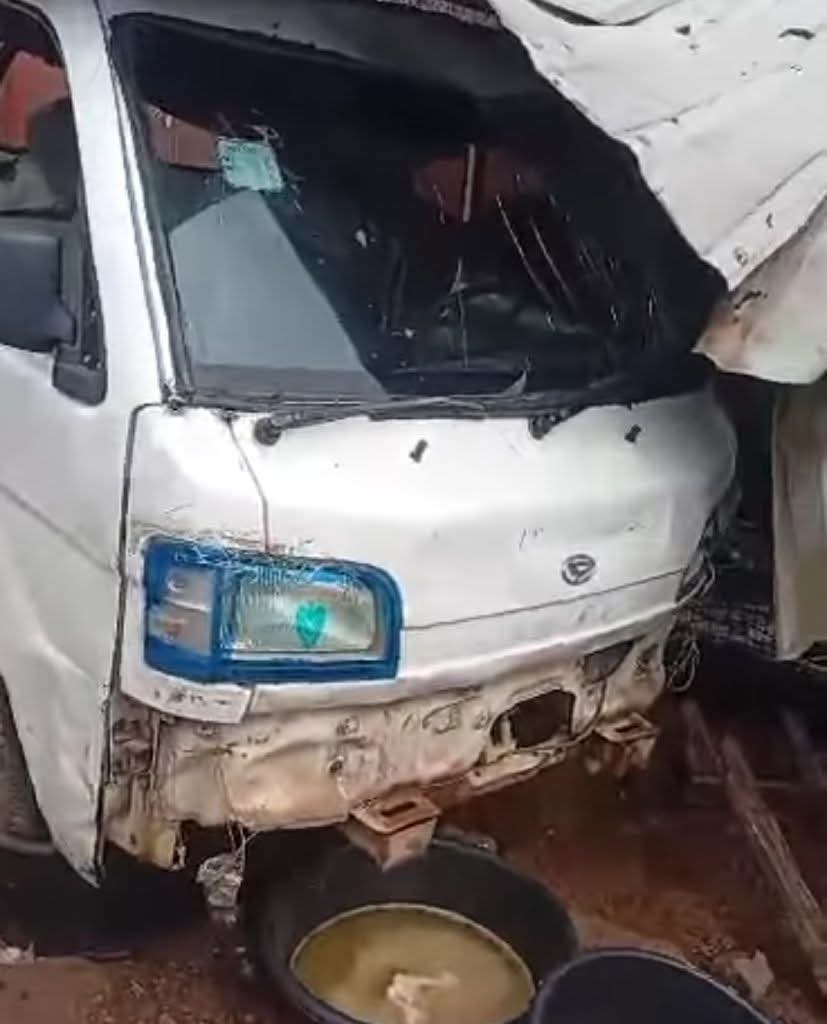 Four Food Vendors Injured As Vehicle Crashes Into Roadside Eatery In Benue