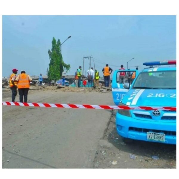Auto Crash On Lagos-Ibadan Expressway Leaves One Dead, Nine Injured
