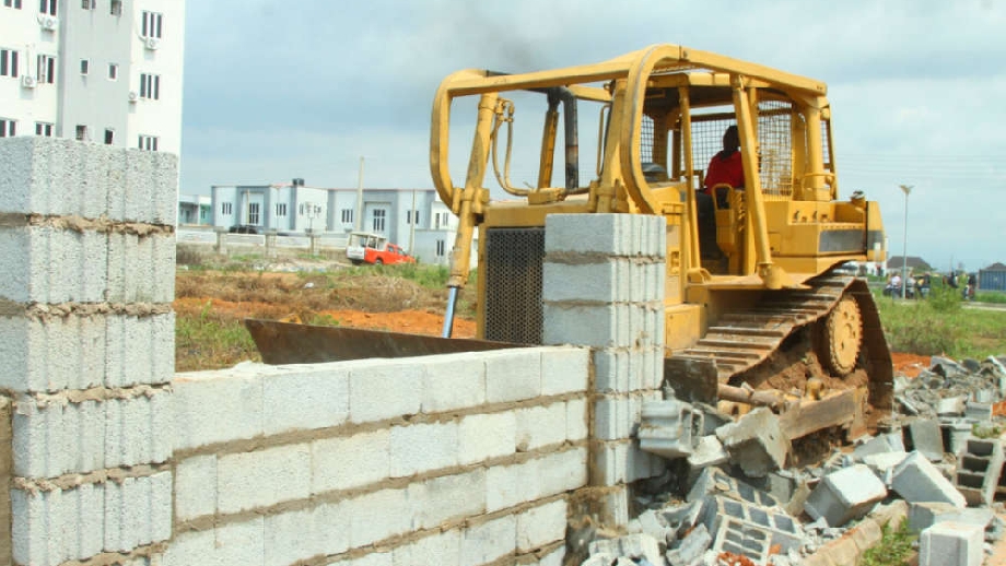 FCTA Demolishes 35 Illegal Structures At Abuja’s River Park Estate