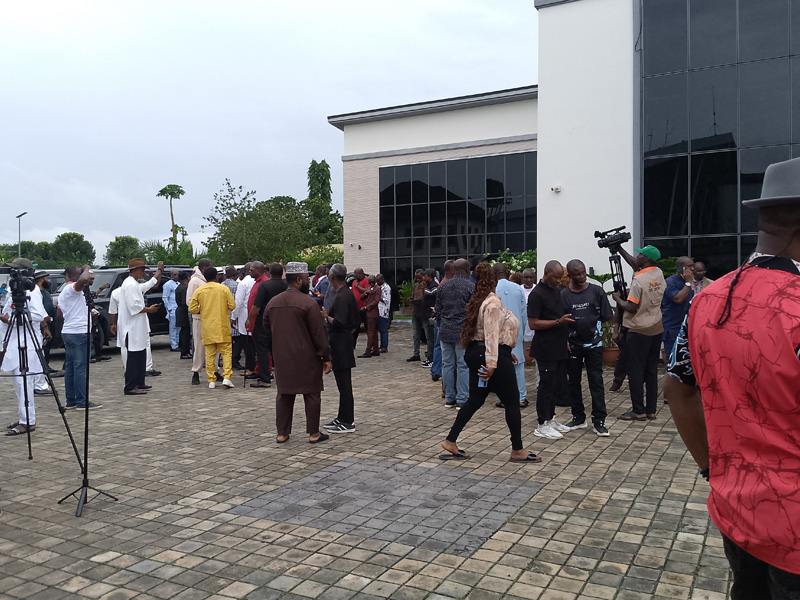 Fubara: Supporters Storm Port Harcourt Airport In Anticipation of Reinstated Rivers Governor’s Return