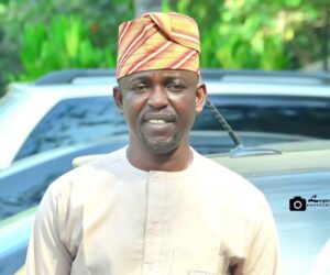 Oluyole LG Boss, Akeem Olatunji Receives APC, LP Defectors Into PDP Fold, Says Makinde’s Achievements Can Be Replicate Across Nigeria