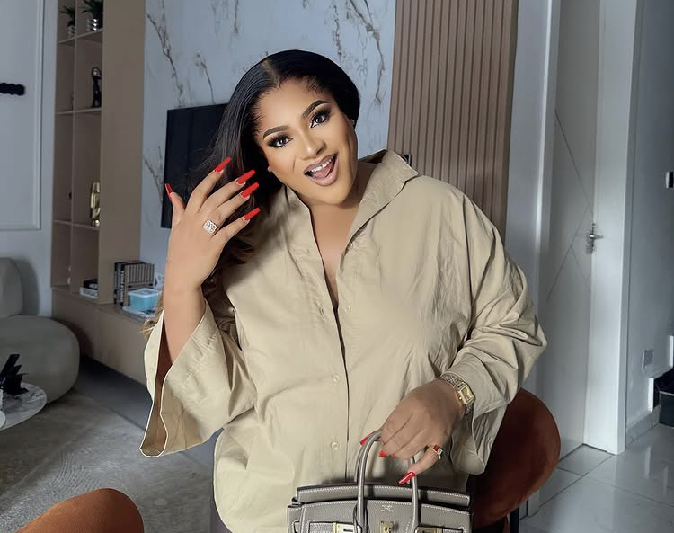 “Every Penny I Have Comes From Influencing Brands, I Don’t Sleep With Men For Money” — Nkechi Blessing