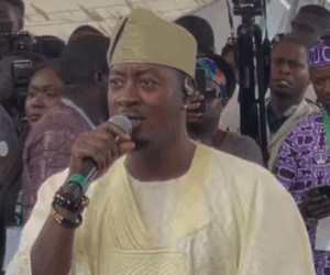 Ogun Monarch Condemns Taye Currency’s Song At Olubadan Coronation