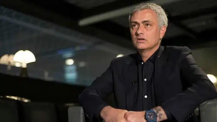 Jose Mourinho Confirms Talks With Benfica After Arrival In Lisbon