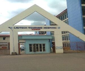 LAUTECH nurses, midwives begin indefinite strike over minimum wage