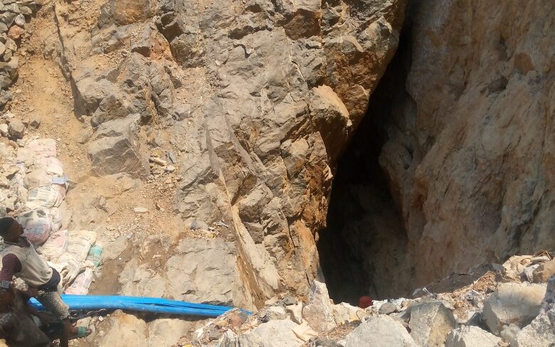 Mining pits collapse in Zamfara, many miners trapped