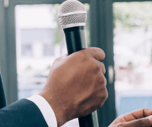 Spontaneous public speaking: Blueprint for ace communicators