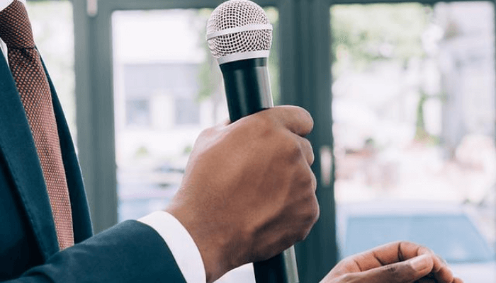 Spontaneous public speaking: Blueprint for ace communicators