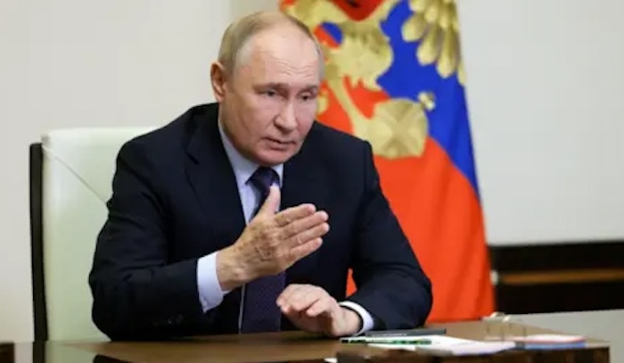 Putin Rejects Western ‘Reassurance Force’ Plan For Ukraine, Warns Foreign Troops Would Be Targets