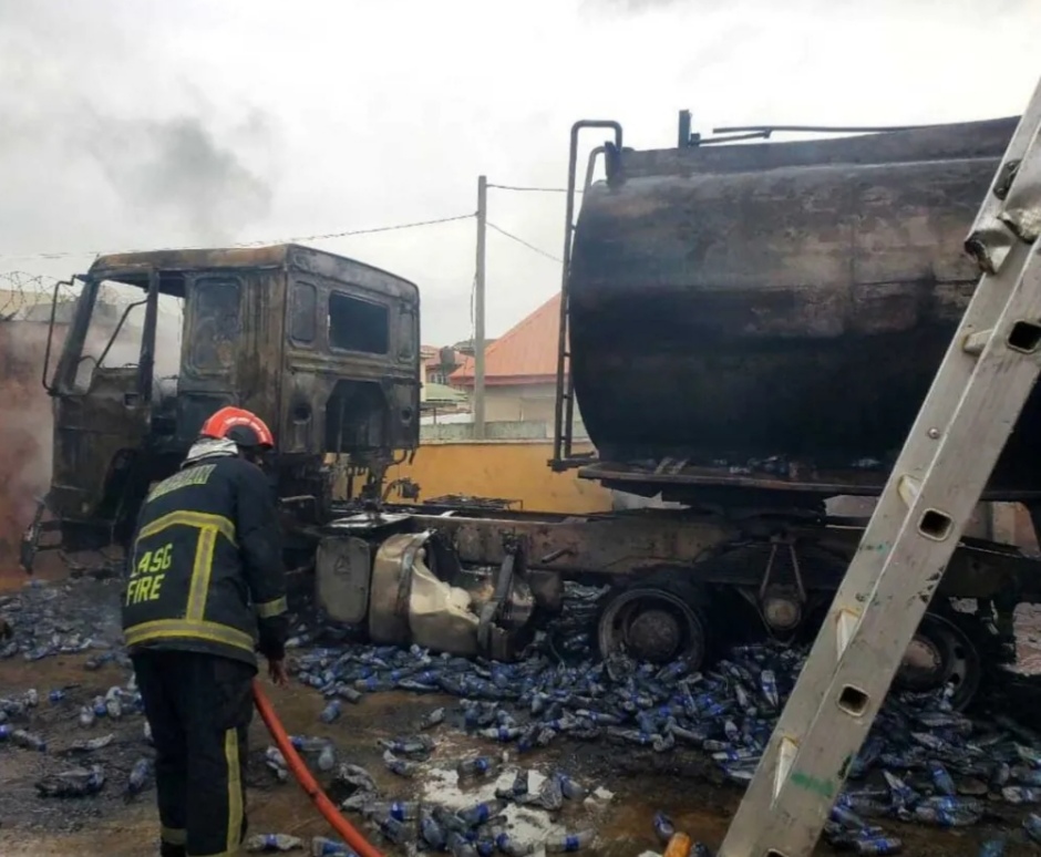 Fire Outbreak At A1 Petroleum Filling Station In Ikorodu Quickly Contained By Lagos Fire Service