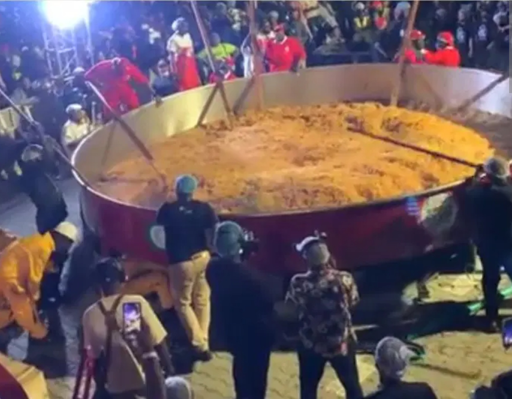 Hilda Baci Completes GWR Jollof Rice Cooking Attempt , Awaits Verdict