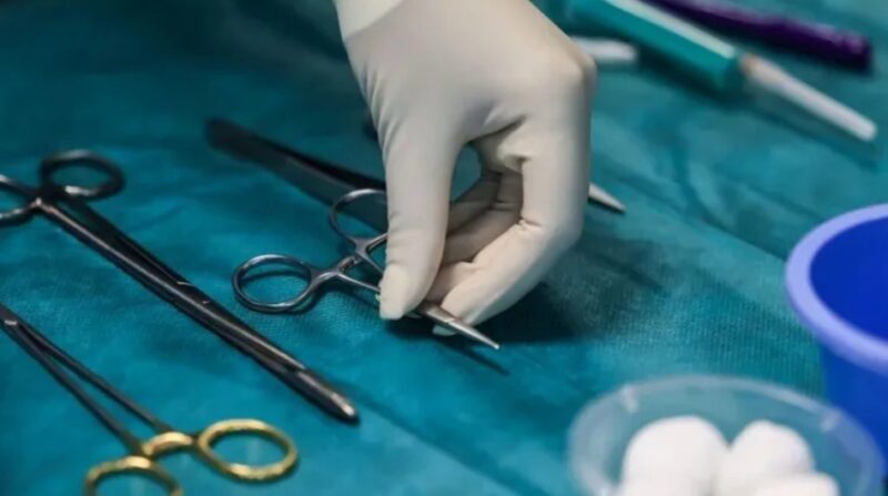 UK Doctor Dumps Patient On Operating Table To Engage In Sexual Activity With Nurse