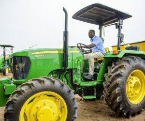 FG Trains 300 Tractor Operators, Mechanics To Address Food Shortage