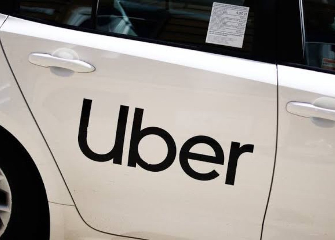 Uber and Momenta to Launch Driverless Car Trials in 2026