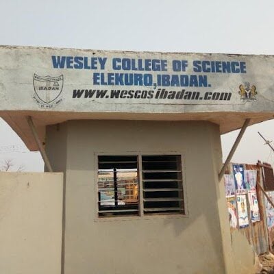 Wesley College Ibadan ‘95 Set Gives Back To School