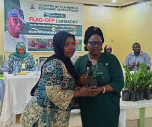 255 Schools Receive 14,180 Cocoa, Cashew Seedlings In Kwara