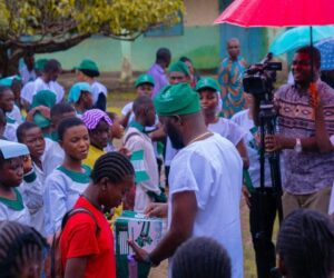 Pro-Tinubu Group Donates Learning Materials To Abuja Students, Tasks Them On Patriotism