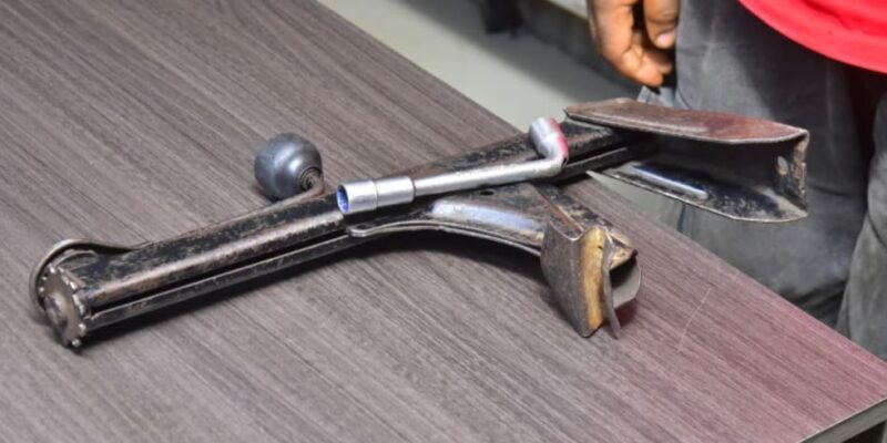 Lagos police bust syndicate notorious for vandalizing exotic vehicles, arrests leader of gang who disguises as a security guard