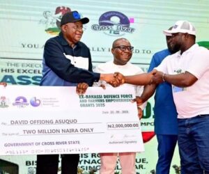 Governor Otu Empowers 400 Young Farmers With N800m Grant