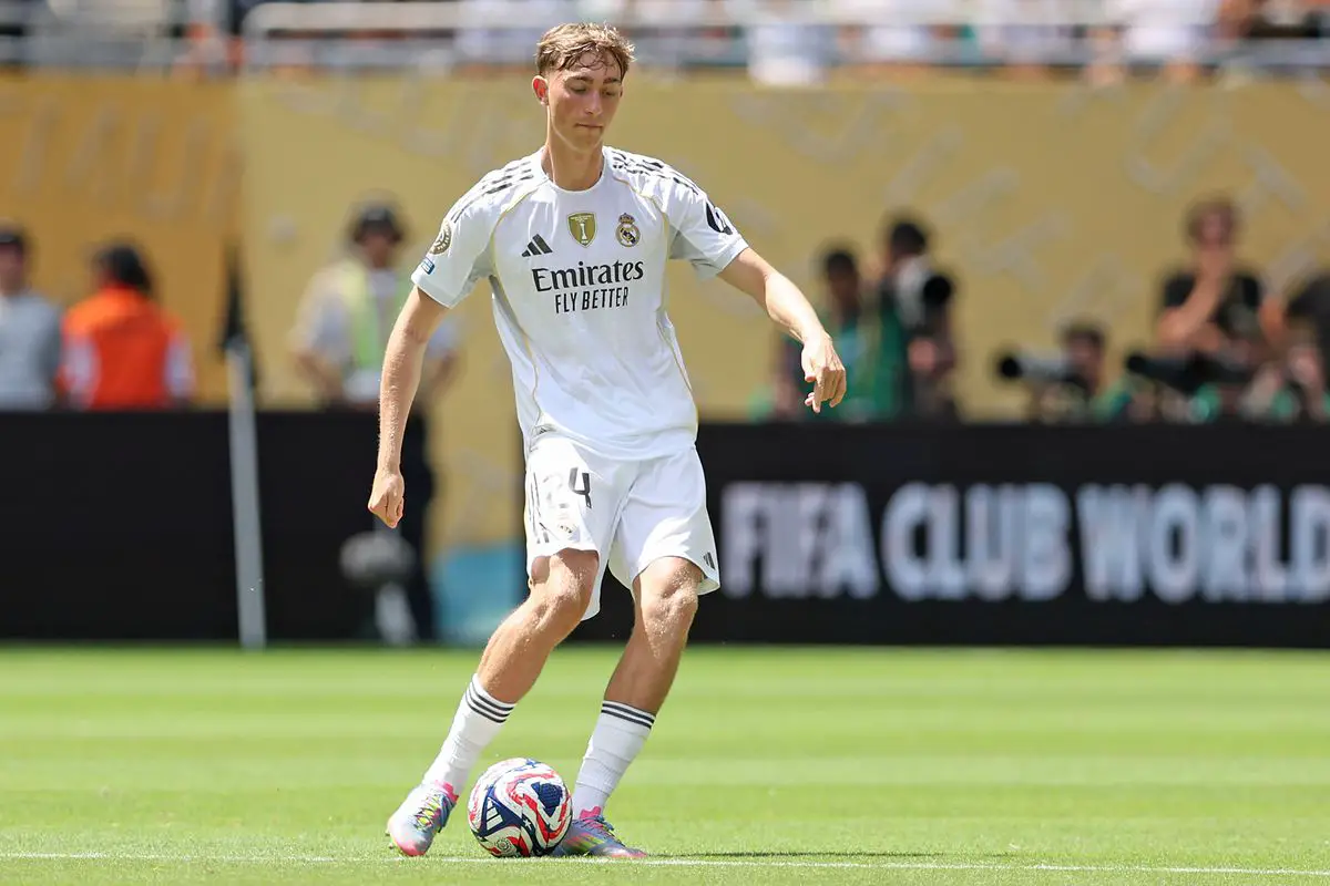 Huijsen Turned Down PSG’s Financial Offer To Join Real