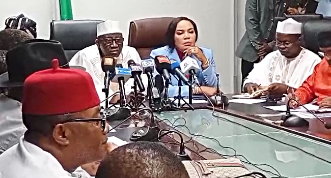 Just In: FG, Dangote Refinery, PENGASSAN Meet Over Dispute